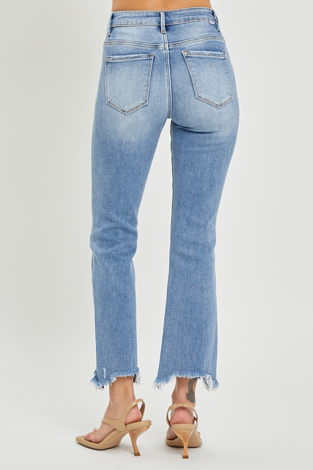 Frayed Hem Cropped Straight Jeans