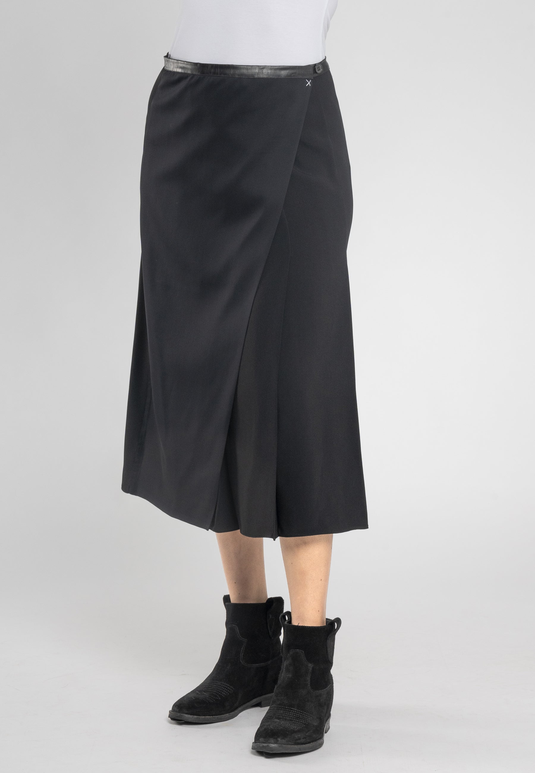 Masha Black a Line Split Midi Skirt