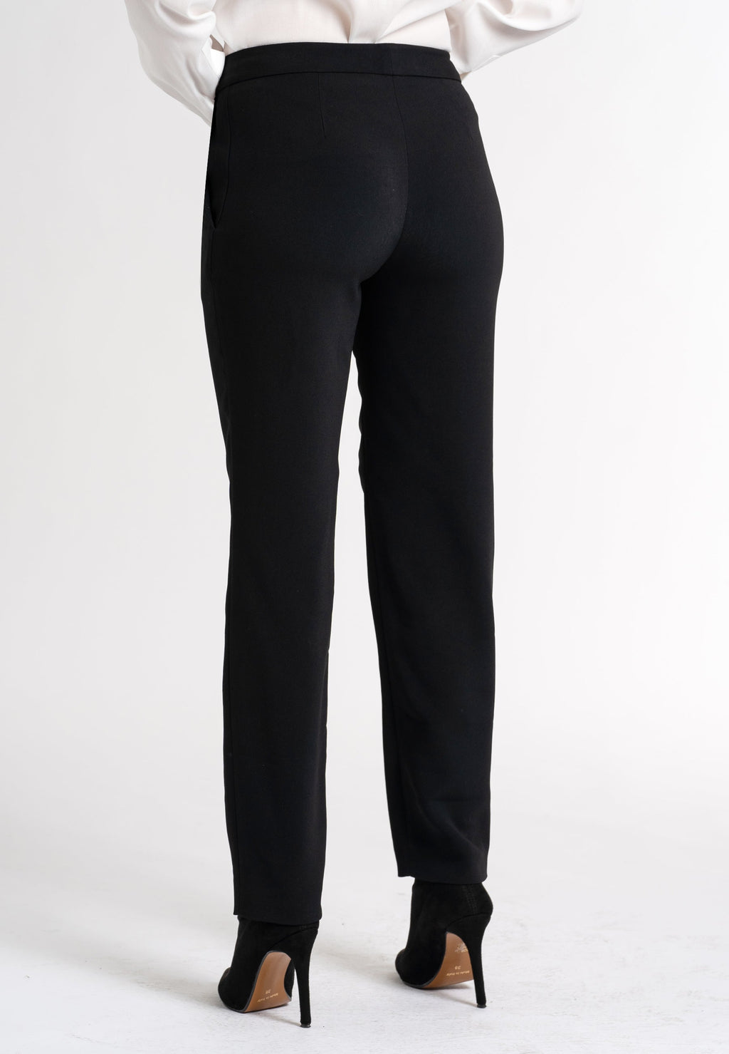 Darwin Ankle-Length Trousers With Side Pockets