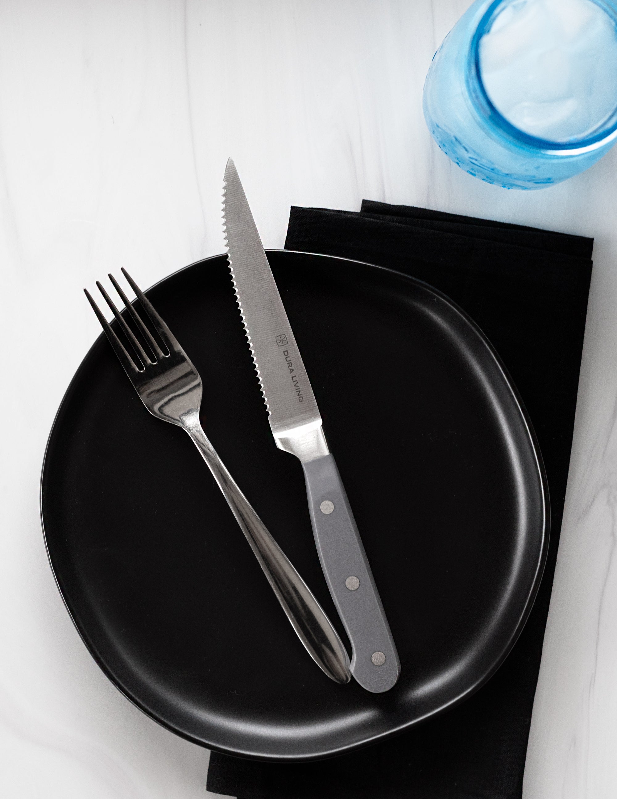 Superior Set of 4 Steak Knives | Gray