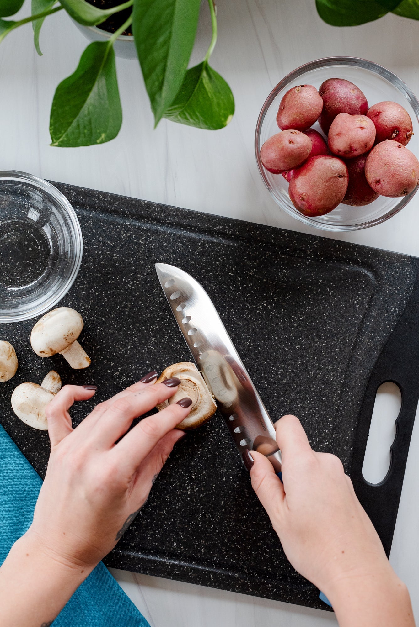 Superior 7 Inch Santoku Knife | Gray