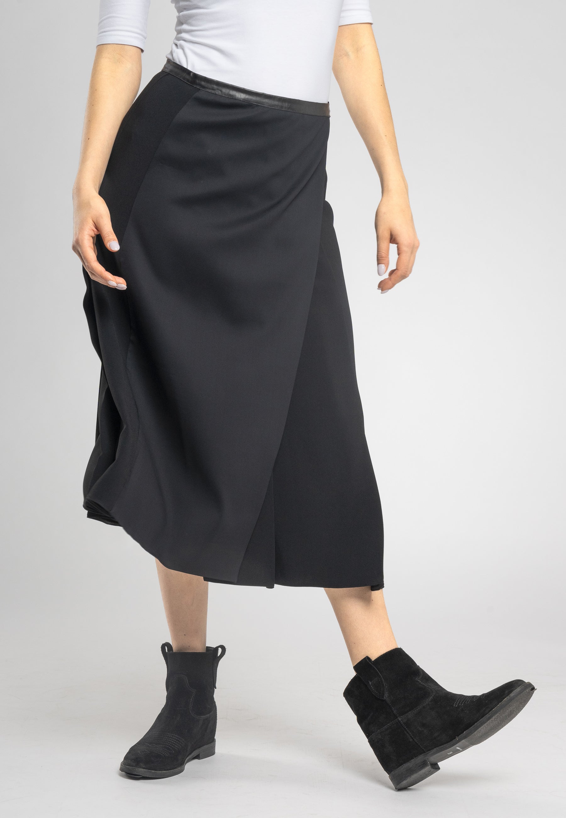 Masha Black a Line Split Midi Skirt
