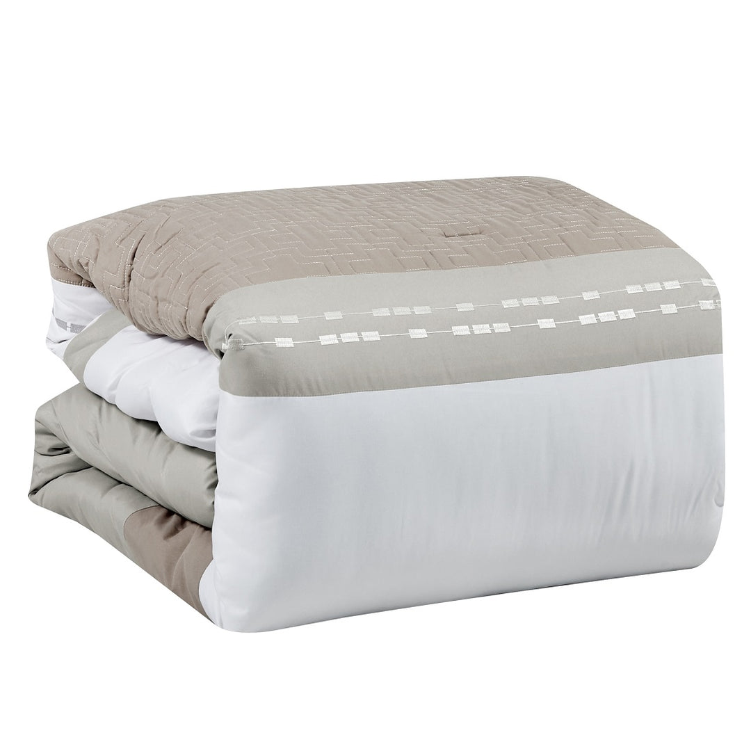 Caesaria Comforter Set (7pc)