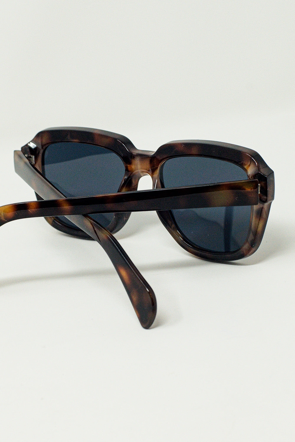 Chunky Square Sunglasses with Dark Brown Tortoise Shell Frame