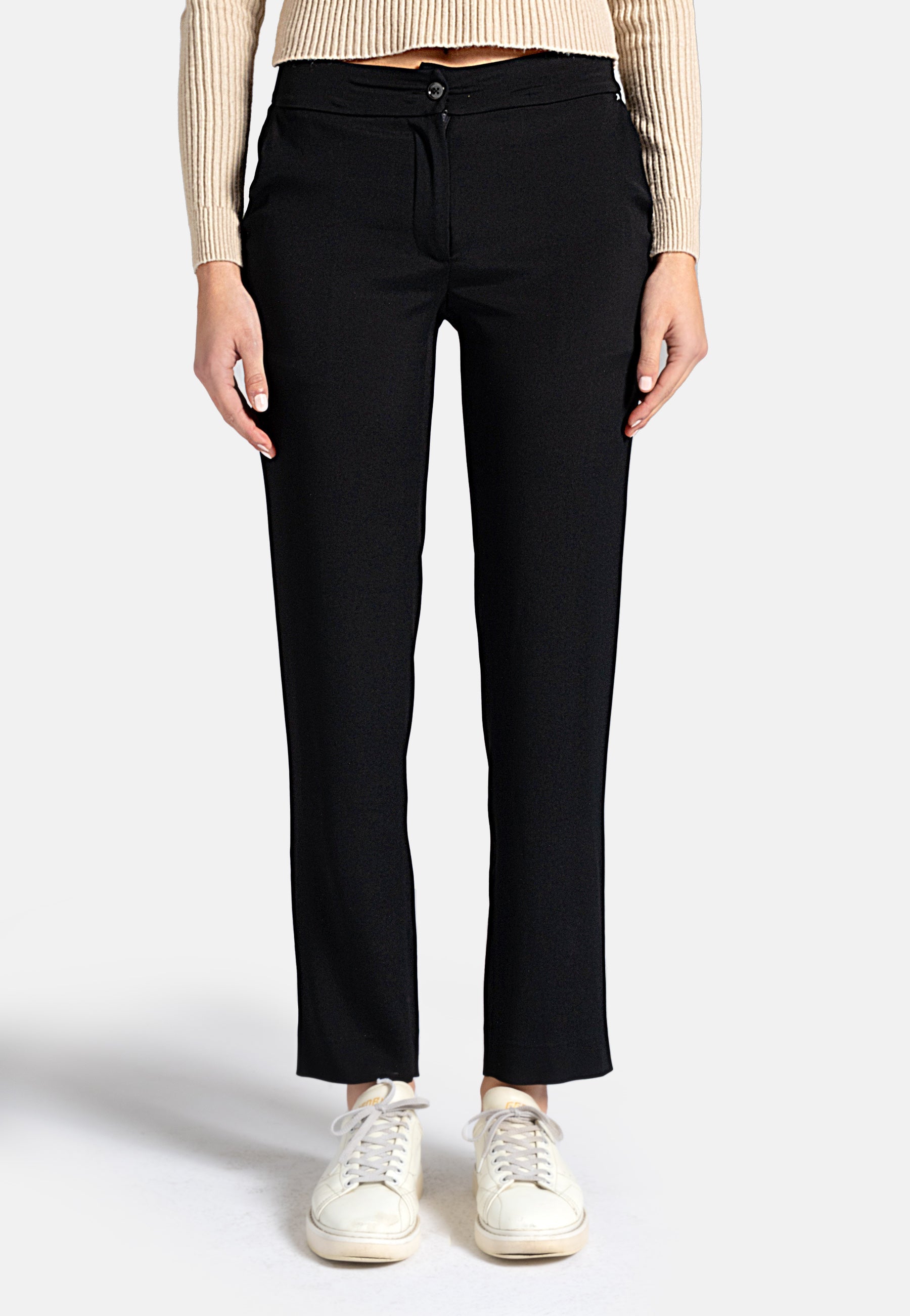 Darwin Ankle-Length Trousers With Side Pockets