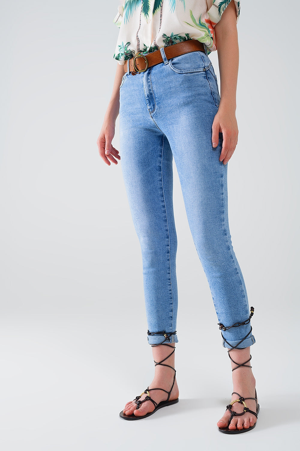 Regular Waist Super Skinny Jeans in Light Wash with 5 Pockets