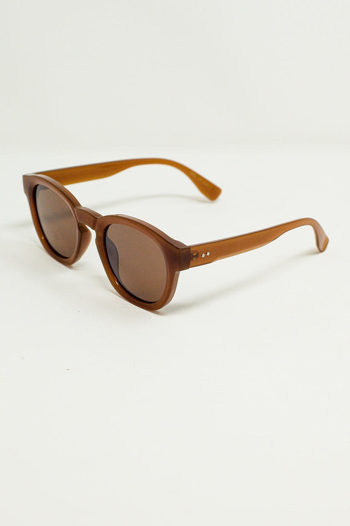 90's Round Sunglasses with Brown Tinted Lenses and Light Brown Frame