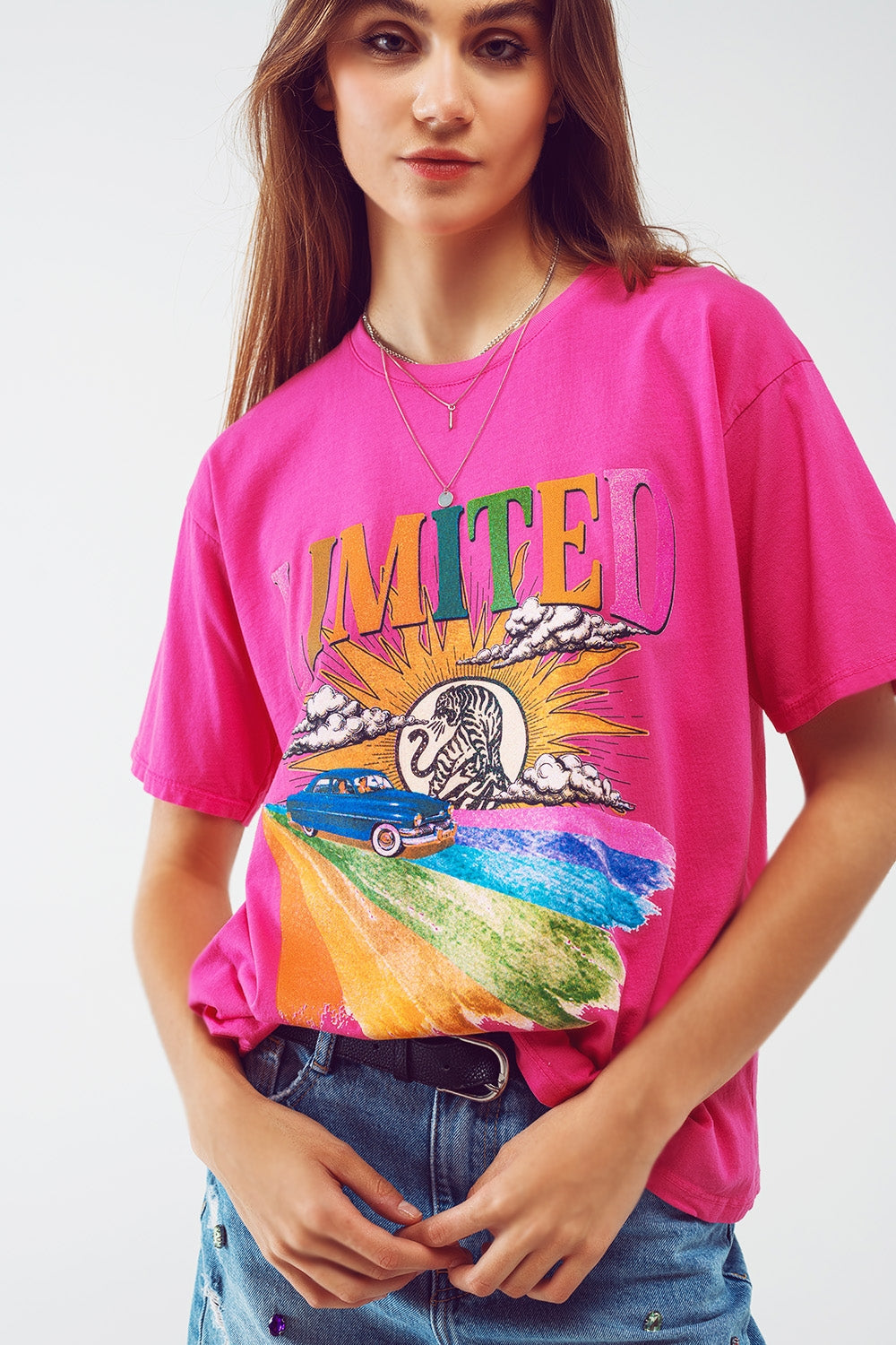 T-Shirt with Limited Graphic Print in Fuchsia