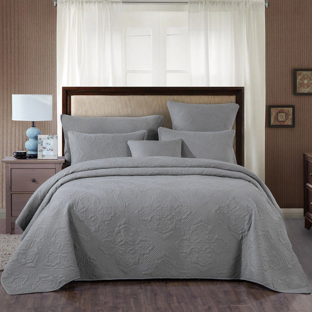 Elegant Floral Grey Diamond Pattern Quilted Coverlet Bedspread Set