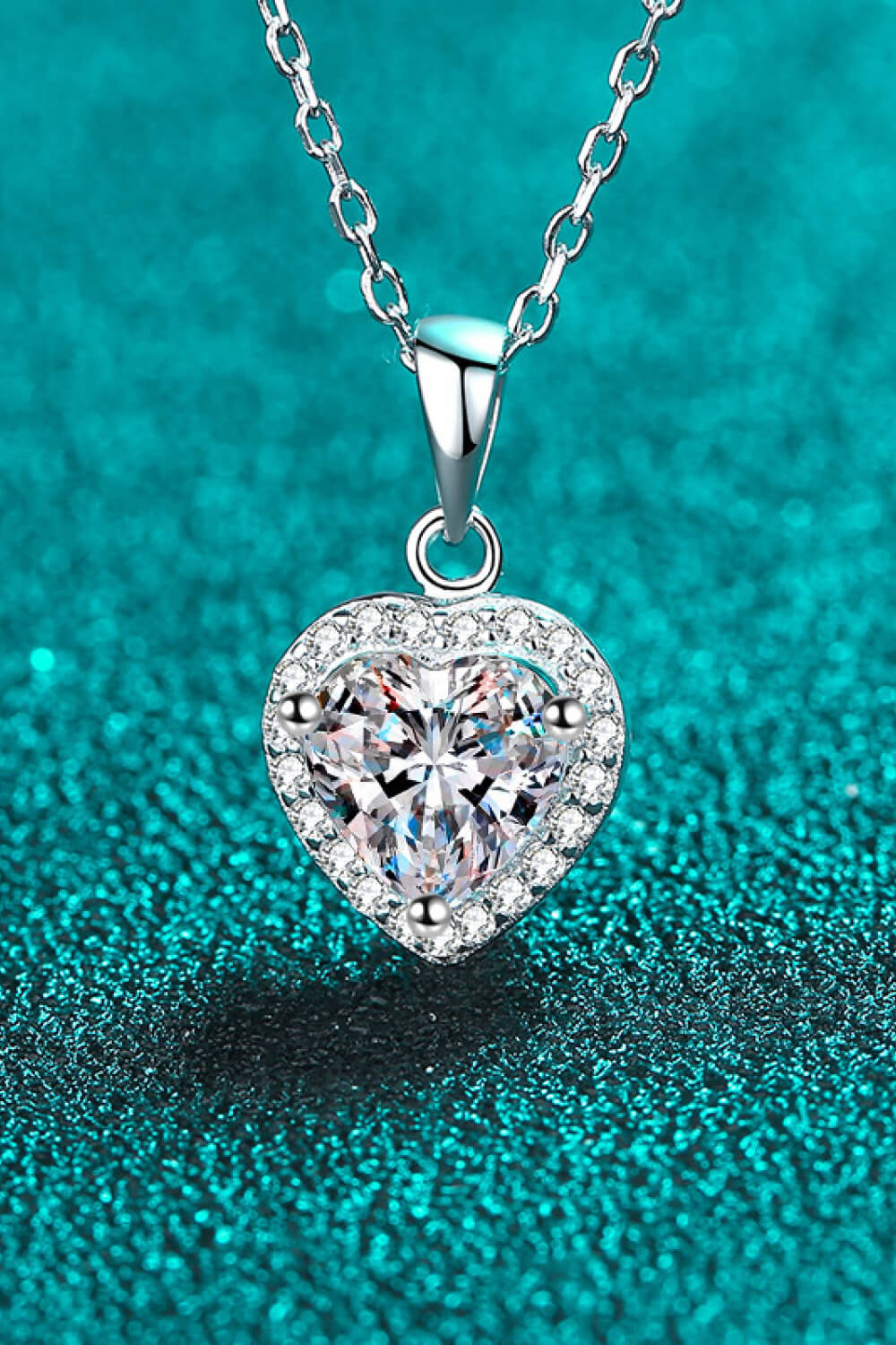 Moissanite Heart 1 Ct Pendant Chain Necklace
