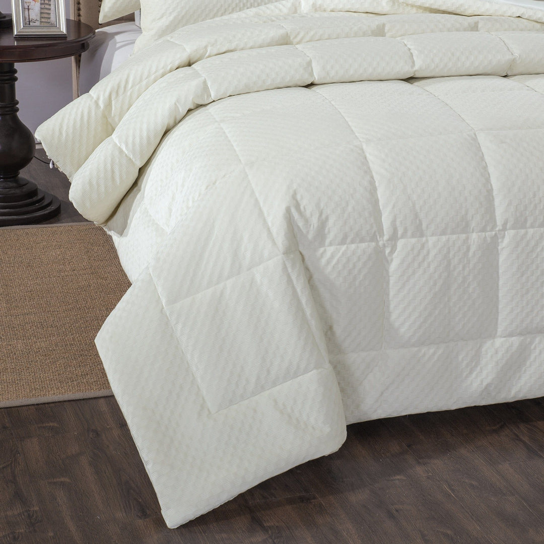 Soft Velvet Eggshell White Warm Plush 3D Pattern Comforter Set