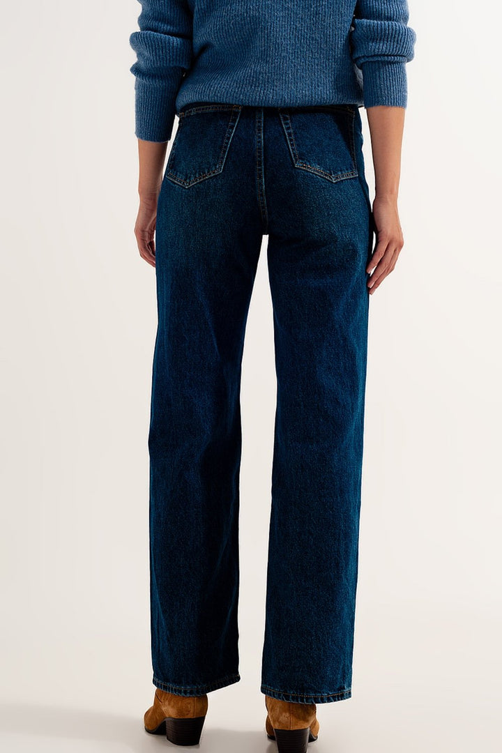 Relaxed Mom Fit Jeans in Mid Wash Blue