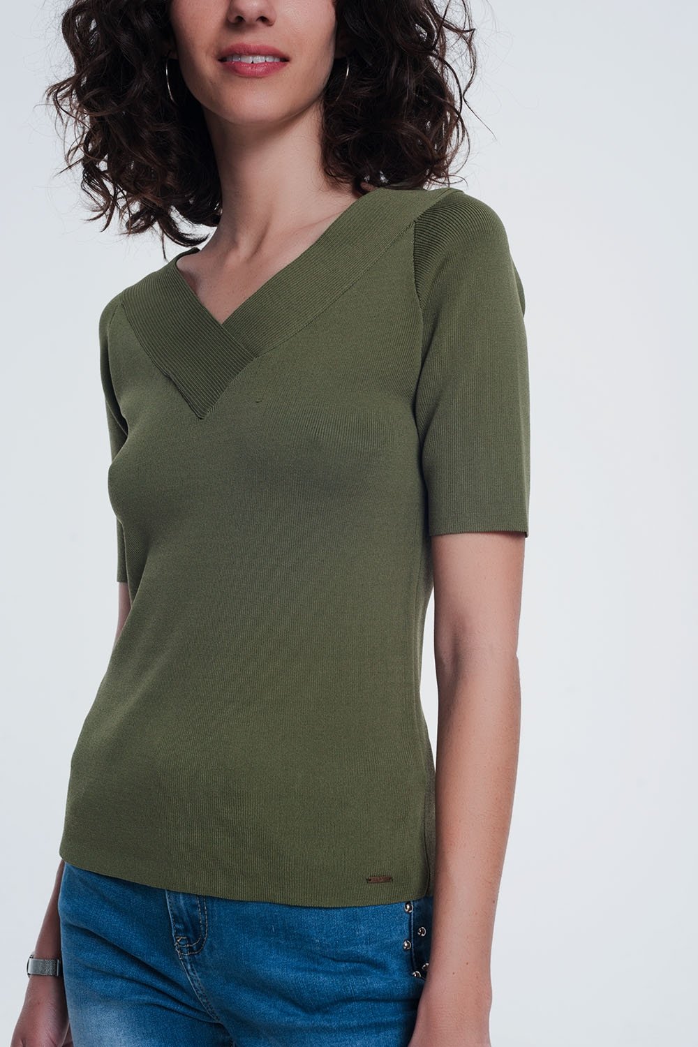 Khaki Sweater with V-Neck and Short Sleeves