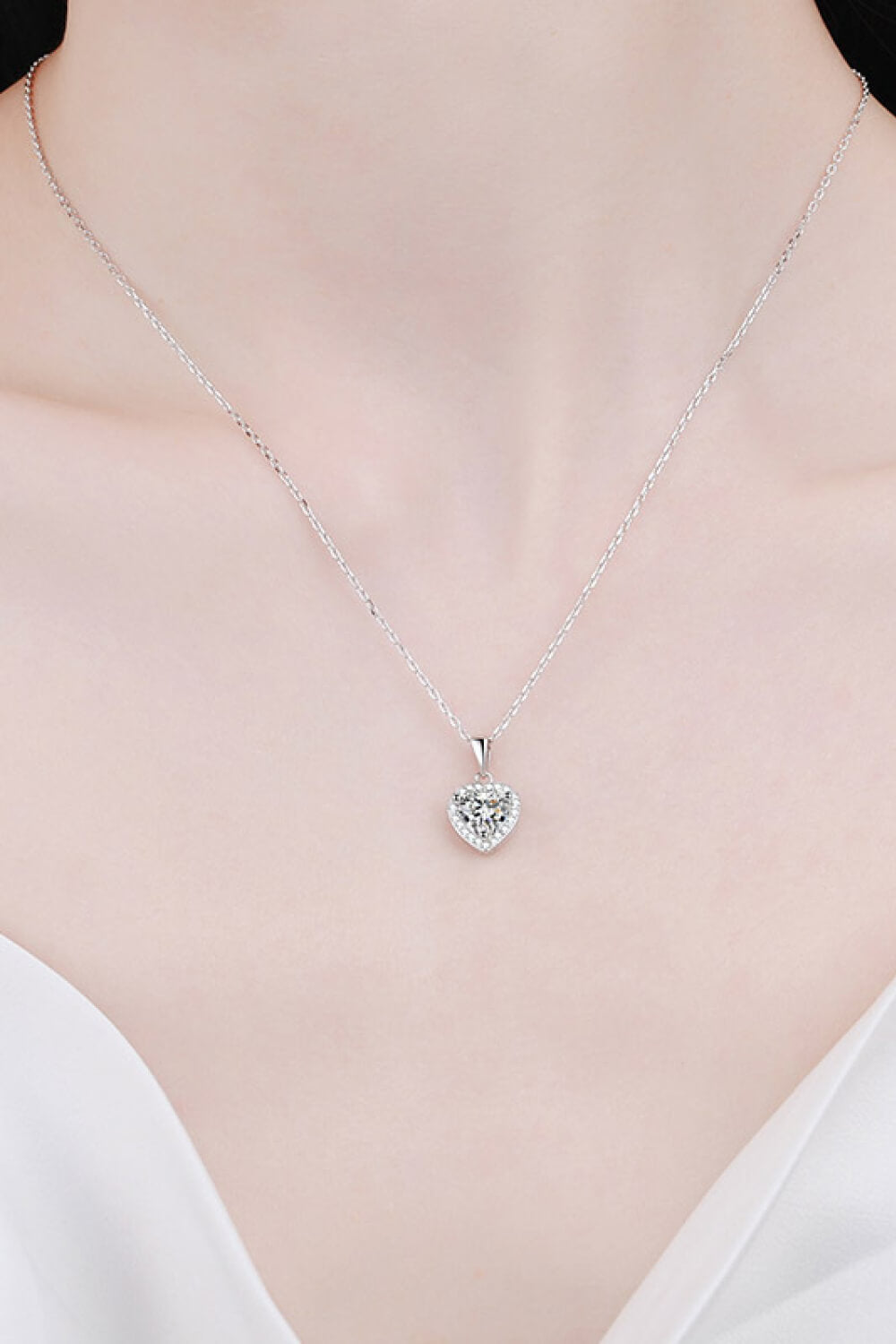 Moissanite Heart 1 Ct Pendant Chain Necklace