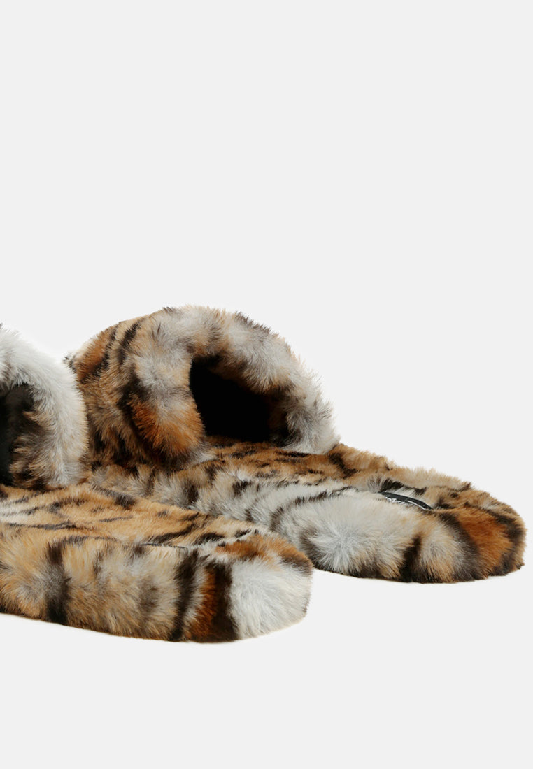 Snuggle-In Indoor Fur Flats