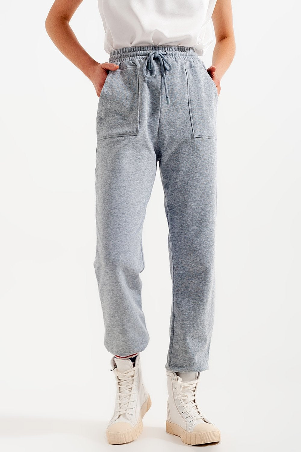 Joggers with Elastic Waist Band in Gray