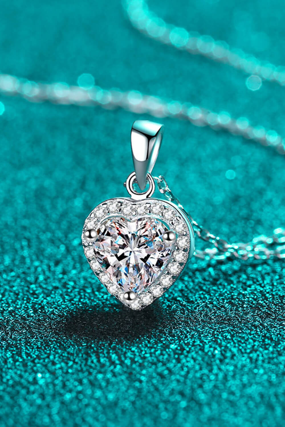 Moissanite Heart 1 Ct Pendant Chain Necklace