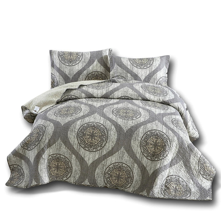 Classic Grey Mosaic Medallion Reversible Quilted Coverlet Bedspread Set